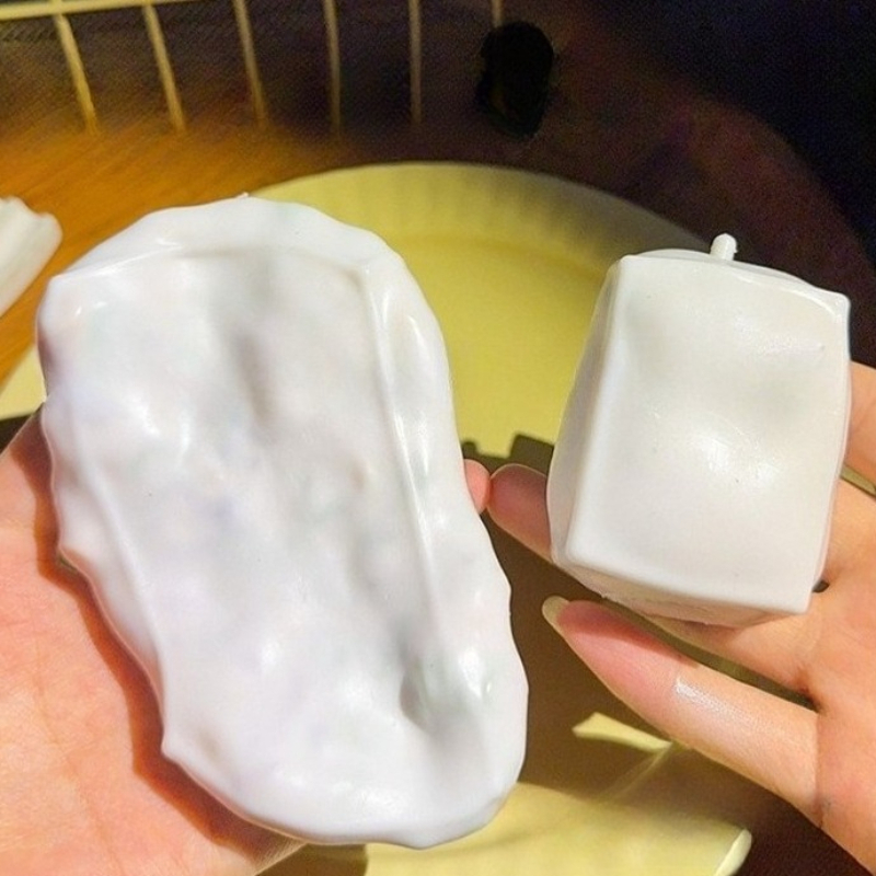 Novelty Gifts - Tofu Şeklinde Şekillendirilebilir Zıplaymayan Çıtır Kremalı